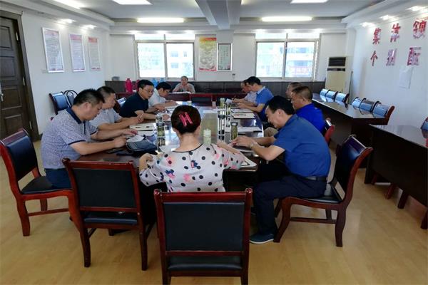 凤阳县府城镇党政班子开展党的基础知识测试.JPG