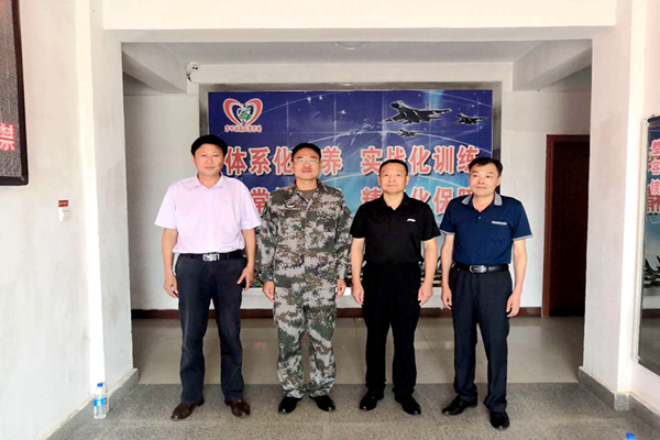 慰问现场二800.jpg