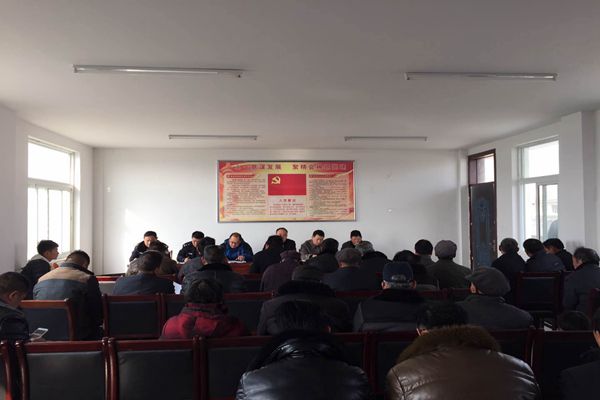 大庙镇深入到村召开扫黑除恶专项斗争工作推进会_副本.jpg