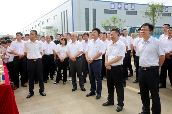 1.在小岗蒸谷米食品科技有限公司参观考察.JPG